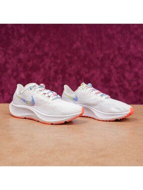 Nike Women Air Zoom Pegasus 37 DD9667 White Running Sneakers size 7